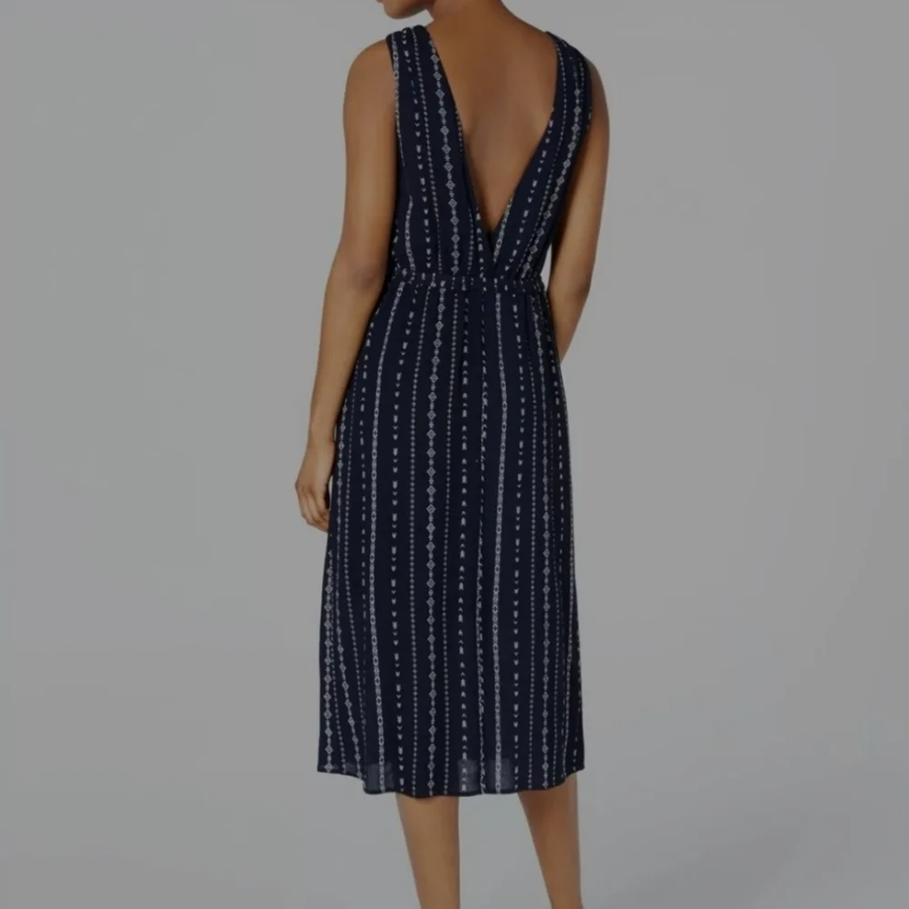 City Studio Dress Deep V-Neck Sleeveless Elastic Waist Blue Print Size Small - Picture 2 of 8